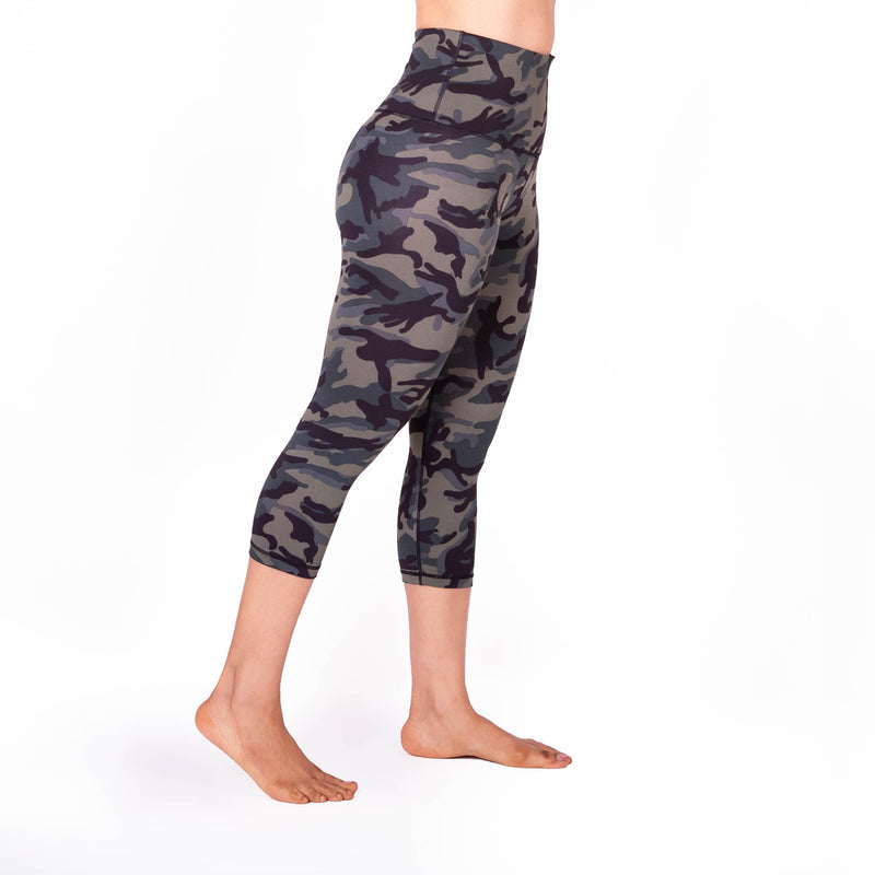 High Waist Green Camo Print Compression Capri Leggings – TEMA