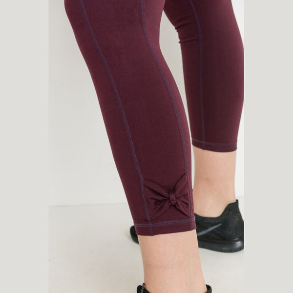 Plus Size Burgundy Bow Accent Side Pockets Leggings